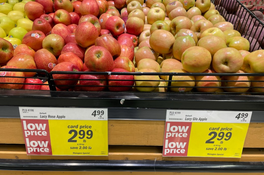 紅果肉のリンゴ！カナダやアメリカで出回るLucy Rose Appleを食べてみた 野菜ソムリエ Hiro のベジフルポケット